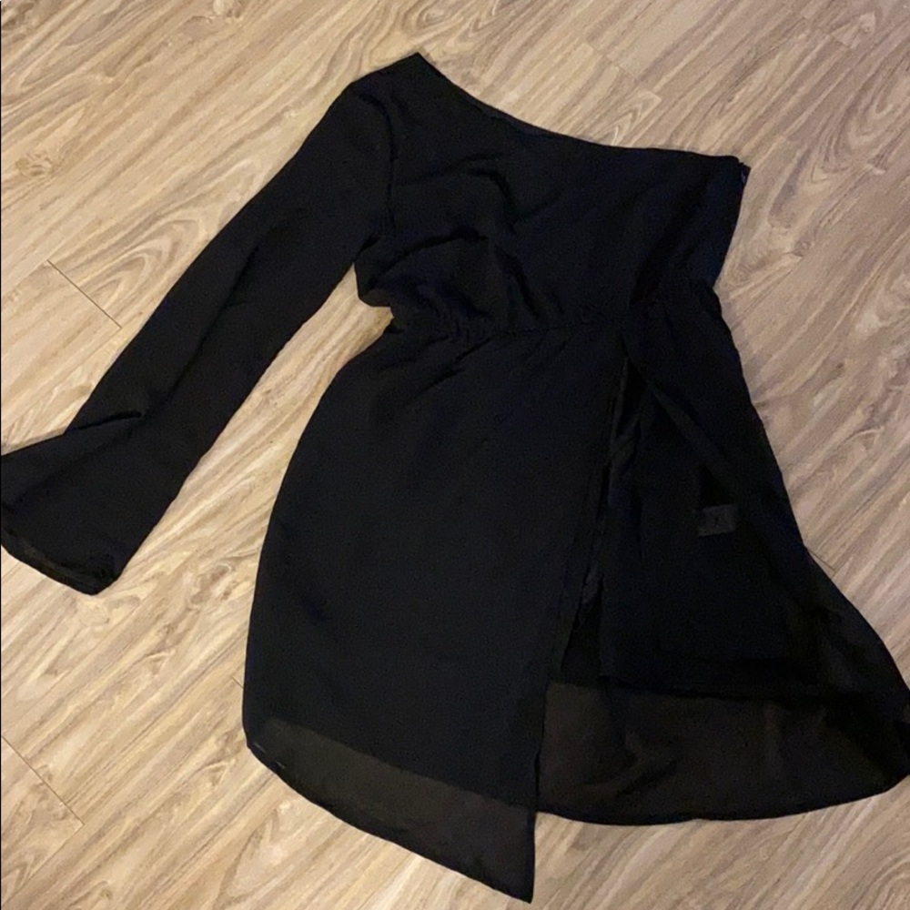 *NWT* Sheer one shoulder dress